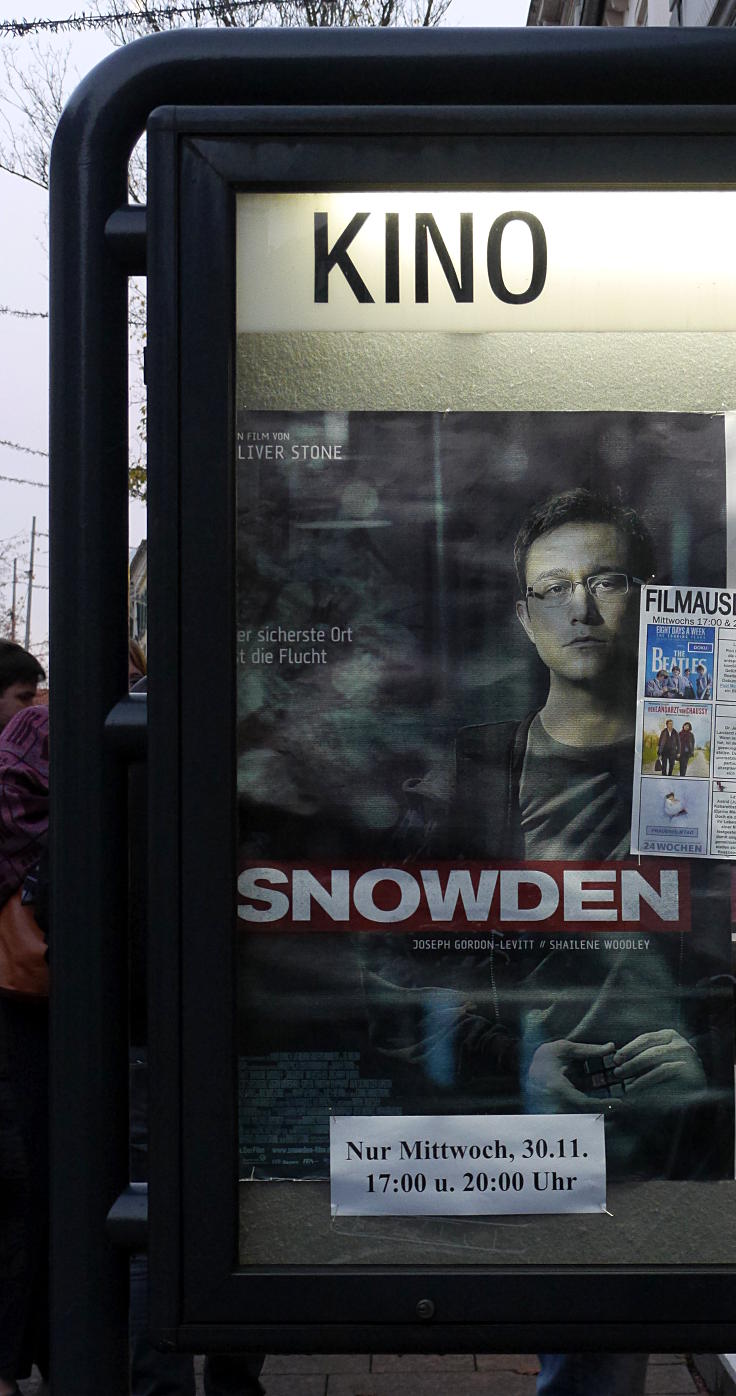 © www.mutbuergerdokus.de: Filmvorführung 'Snowden' + Podiumsdiskussion