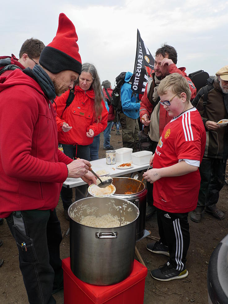 © www.mutbuergerdokus.de: 'Rote Linie Aktion. Sei die Rote Linie!'