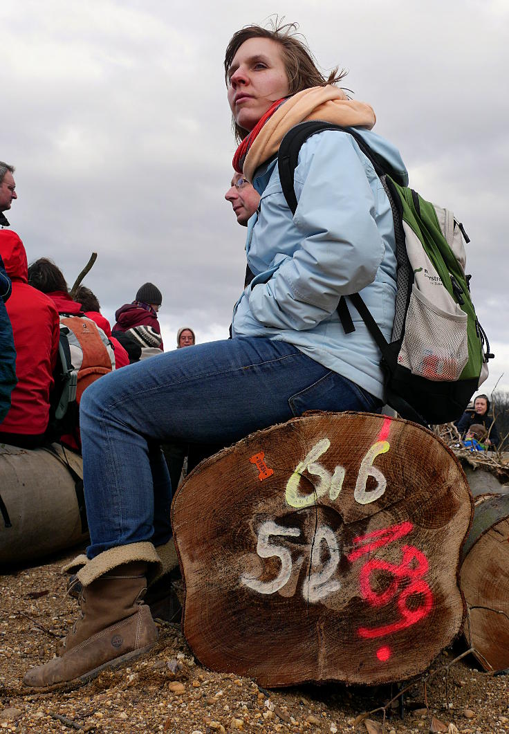 © www.mutbuergerdokus.de: Waldführung durch den Hambacher Forst