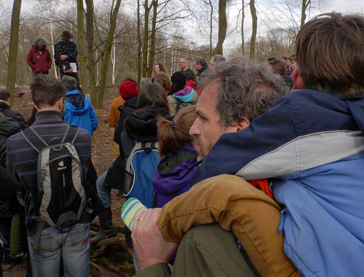 © www.mutbuergerdokus.de: Waldführung durch den Hambacher Forst