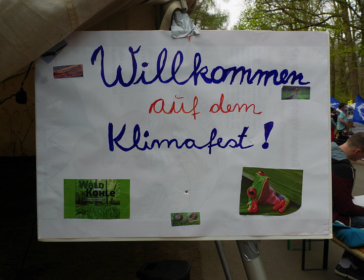 © www.mutbuergerdokus.de: Klimafest im Kölner Stadtwald