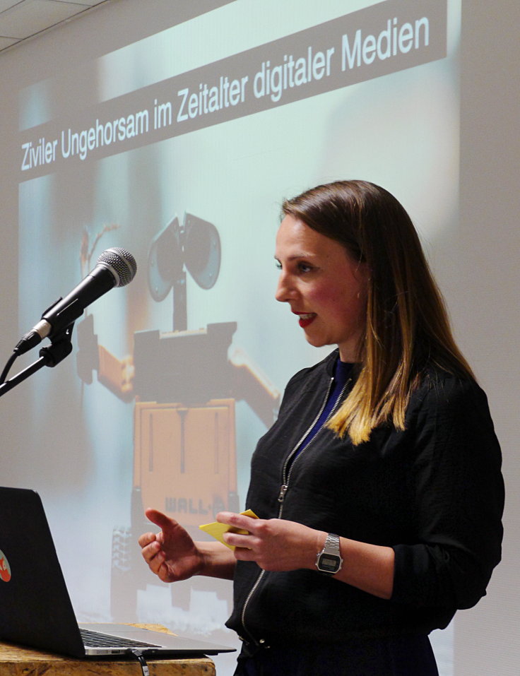 © www.mutbuergerdokus.de: '#Future Politics No 2: New Fakes - From Alt-Right to Infowar'