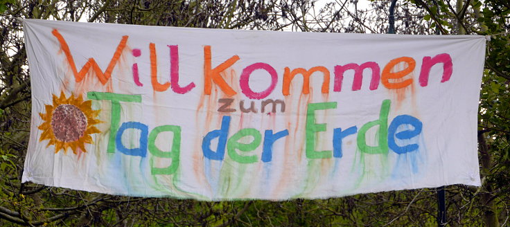 © www.mutbuergerdokus.de: 'Tag der Erde' im 'Ökotop'