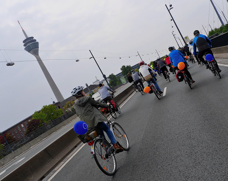 © www.mutbuergerdokus.de: 'Fahrrad*Sternfahrt NRW'