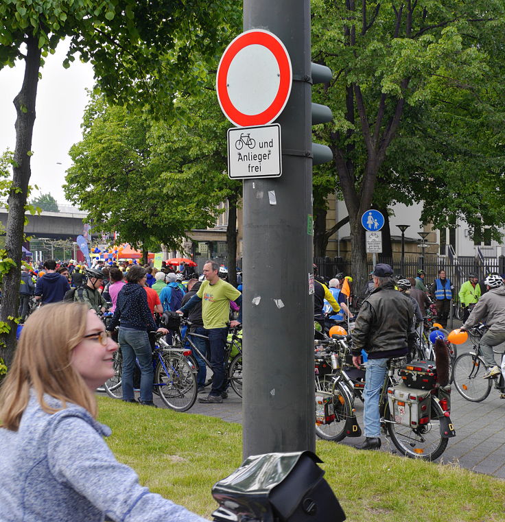 © www.mutbuergerdokus.de: 'Fahrrad*Sternfahrt NRW'