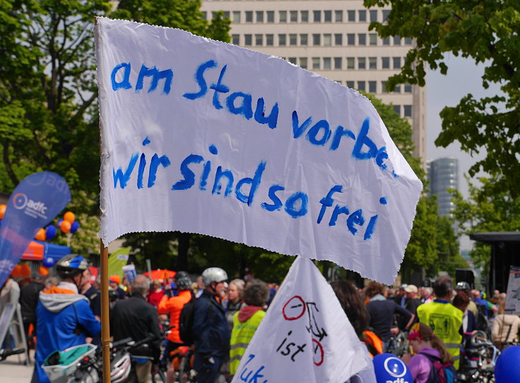 © www.mutbuergerdokus.de: 'Fahrrad*Sternfahrt NRW'