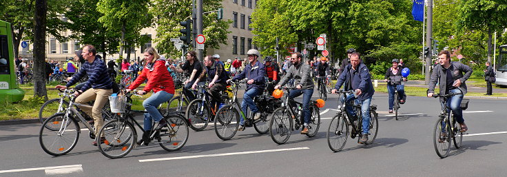 © www.mutbuergerdokus.de: 'Fahrrad*Sternfahrt NRW'