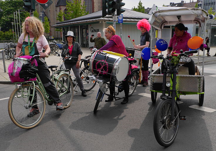 © www.mutbuergerdokus.de: 'Fahrrad*Sternfahrt NRW'