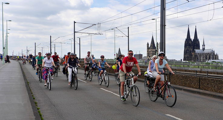 © www.mutbuergerdokus.de: Kölner Fahrrad-Sternfahrt