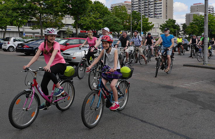 © www.mutbuergerdokus.de: Kölner Fahrrad-Sternfahrt