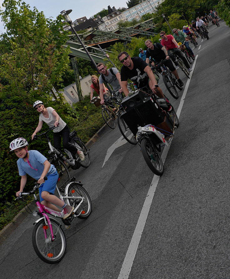 © www.mutbuergerdokus.de: 'Critical Mass Wuppertal'