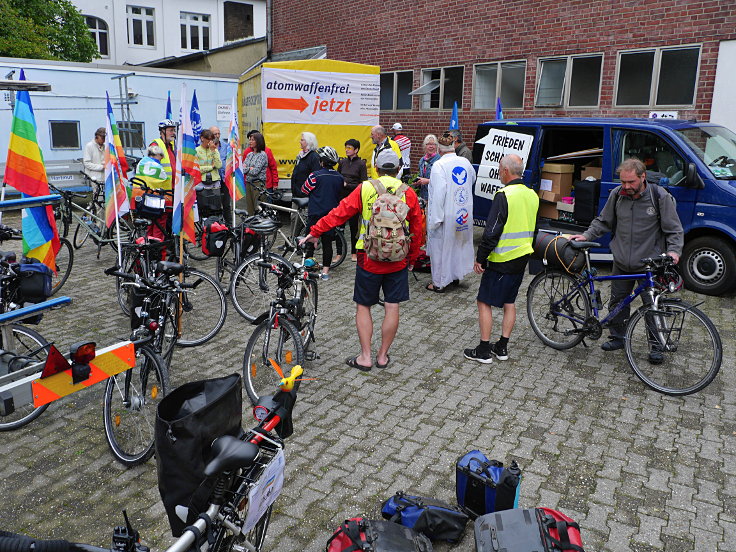 © www.mutbuergerdokus.de: 'FriedensFahrradtour NRW'