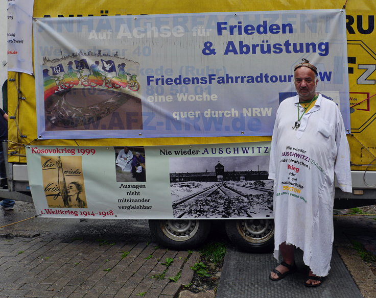 © www.mutbuergerdokus.de: 'FriedensFahrradtour NRW'