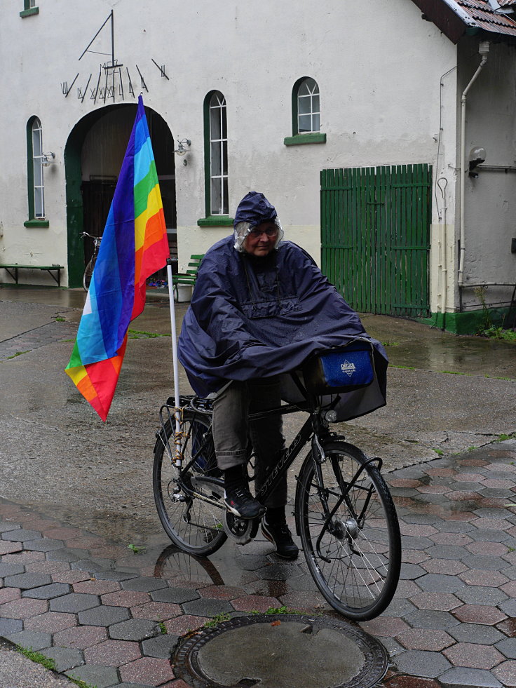 © www.mutbuergerdokus.de: 'FriedensFahrradtour NRW'