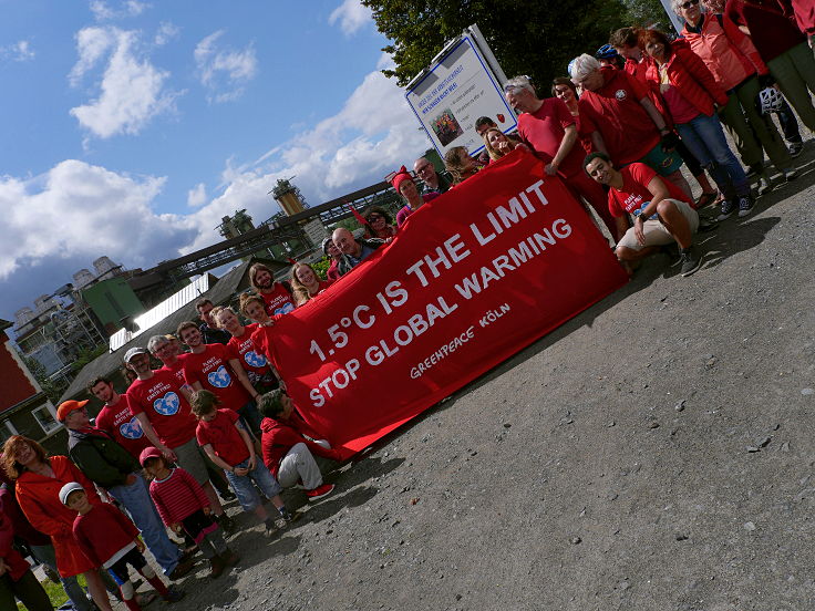 © www.mutbuergerdokus.de: 'Tour en Rouge - Radtour zum Klimacamp'