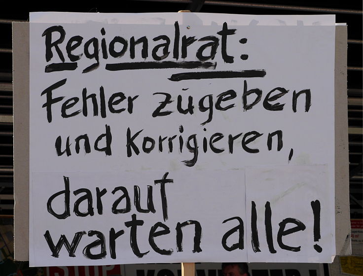 © www.mutbuergerdokus.de: Demonstration gegen den Doppelkonverter