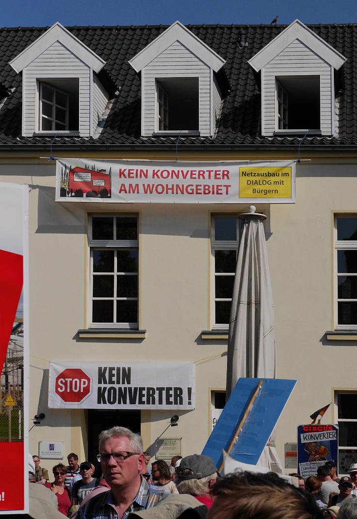 © www.mutbuergerdokus.de: Demonstration gegen den Doppelkonverter