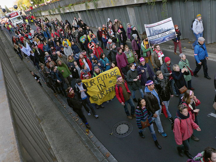 © www.mutbuergerdokus.de: 'Demo zur Weltklimakonferenz'