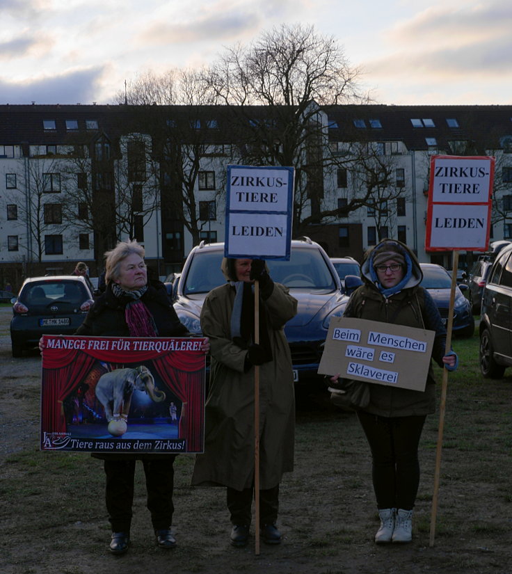 © www.mutbuergerdokus.de: 'Demonstration gegen Zirkustiere'