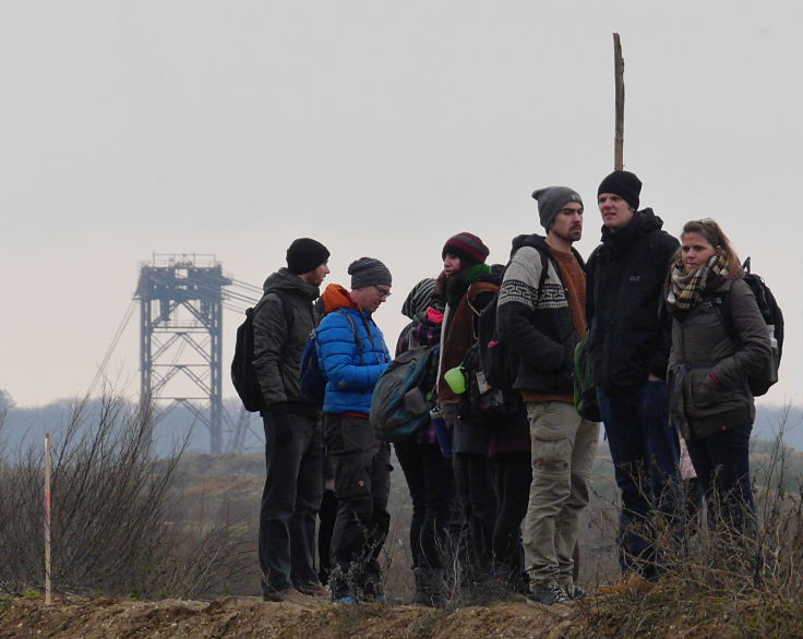 © www.mutbuergerdokus.de: 'Wald statt Kohle' - Waldführung im Hambacher Forst