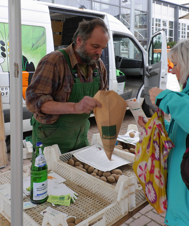 © www.mutbuergerdokus.de: 'Saatgutfestival Düsseldorf'