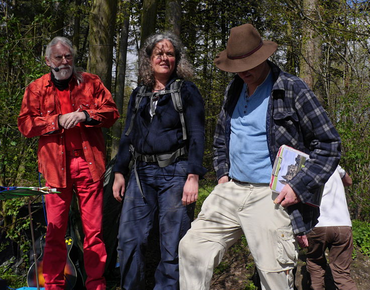 © www.mutbuergerdokus.de: 'Wald statt Kohle' - 4 Jahre Waldführung im Hambacher Forst