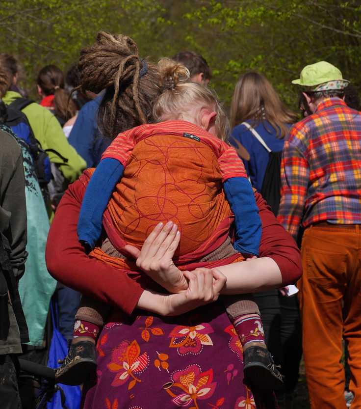 © www.mutbuergerdokus.de: 'Wald statt Kohle' - 4 Jahre Waldführung im Hambacher Forst