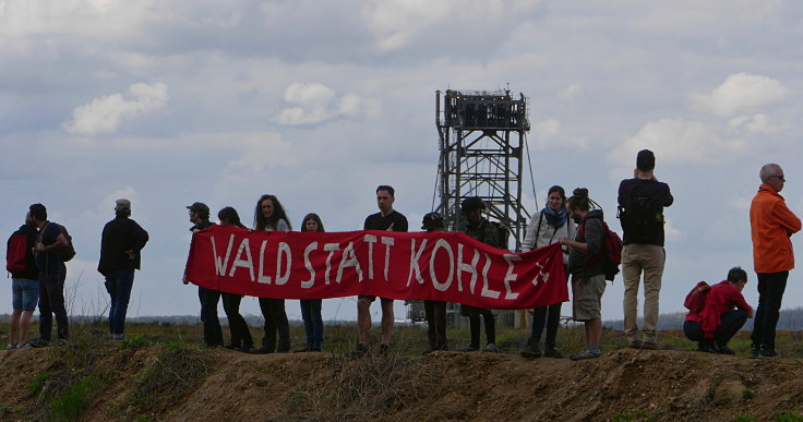 © www.mutbuergerdokus.de: 'Wald statt Kohle' - 4 Jahre Waldführung im Hambacher Forst