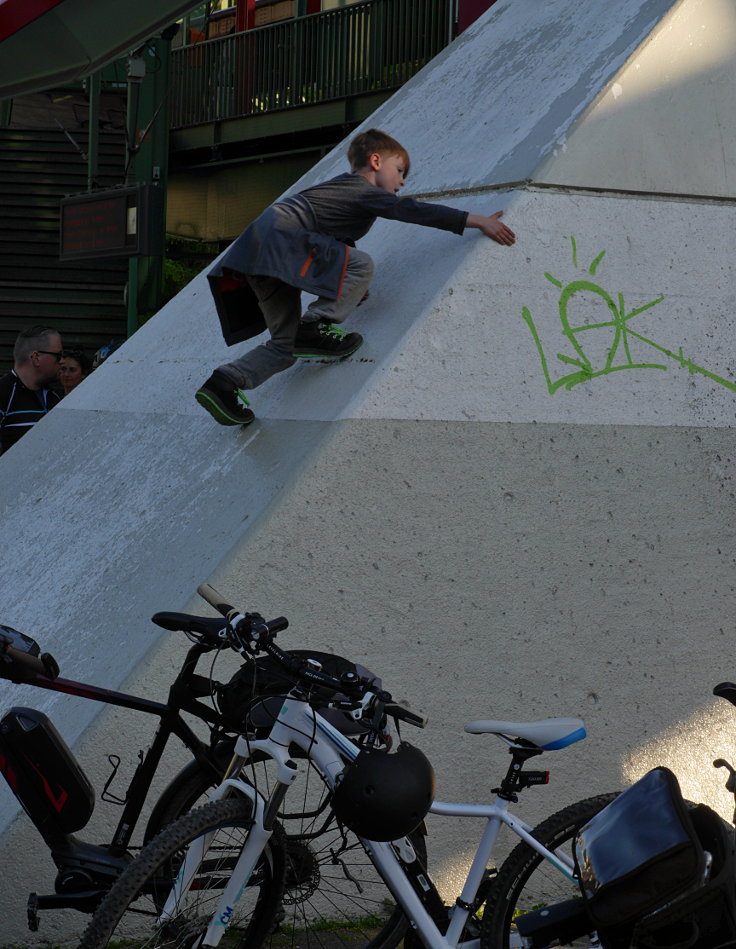 © www.mutbuergerdokus.de: 'Critical Mass Wuppertal'