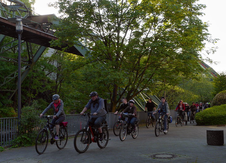 © www.mutbuergerdokus.de: 'Critical Mass Wuppertal'