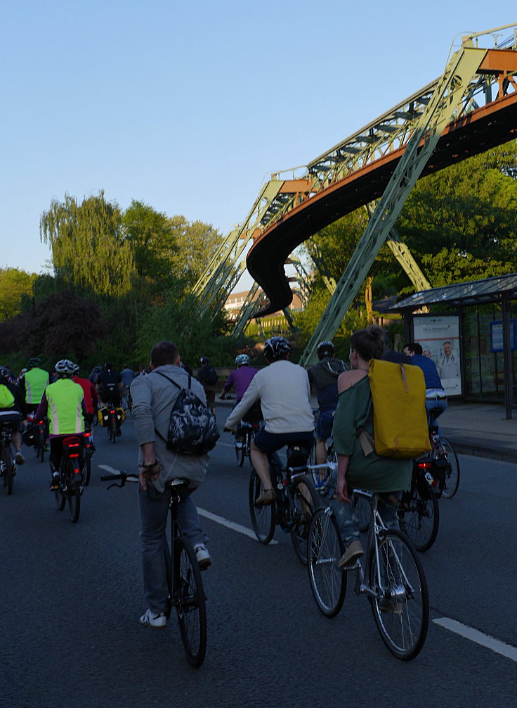 © www.mutbuergerdokus.de: 'Critical Mass Wuppertal'