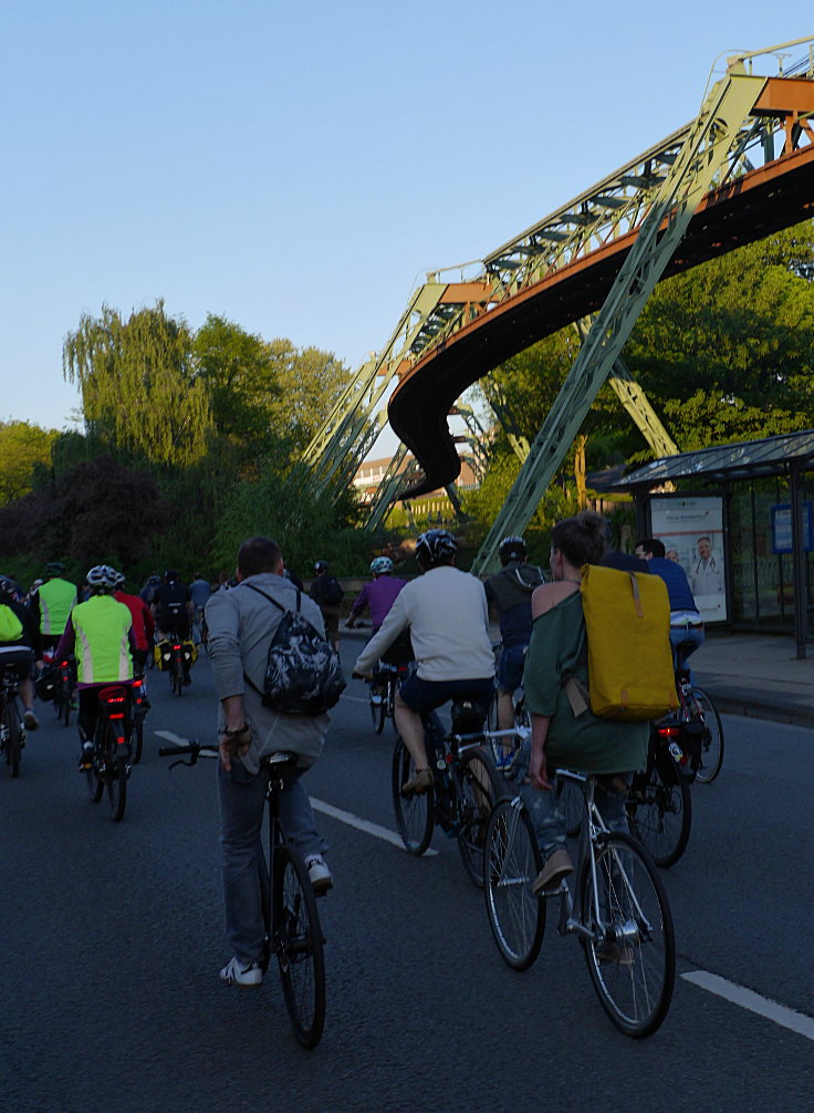 © www.mutbuergerdokus.de: 'Critical Mass Wuppertal'