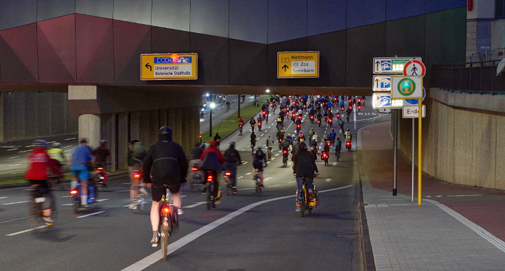 © www.mutbuergerdokus.de: 'Critical Mass Wuppertal'