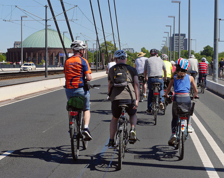 © www.mutbuergerdokus.de: 6. 'Fahrrad * Sternfahrt NRW'