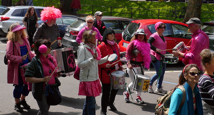 © www.mutbuergerdokus.de: 'March against Monsanto, Bayer & BASF'