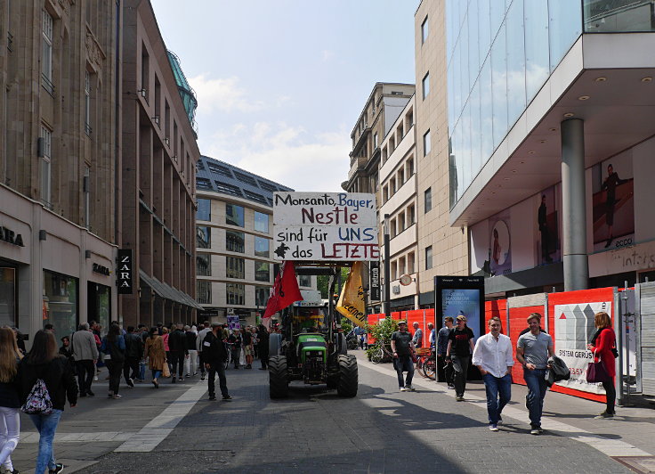 © www.mutbuergerdokus.de: 'March against Monsanto, Bayer & BASF'