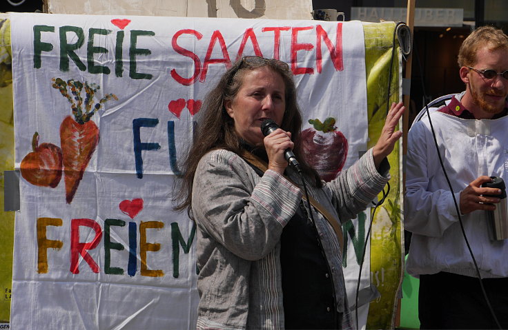 © www.mutbuergerdokus.de: 'March against Monsanto, Bayer & BASF'