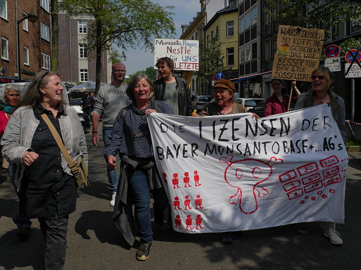 © www.mutbuergerdokus.de: 'March against Monsanto, Bayer & BASF'