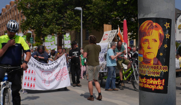 © www.mutbuergerdokus.de: 'March against Monsanto, Bayer & BASF'