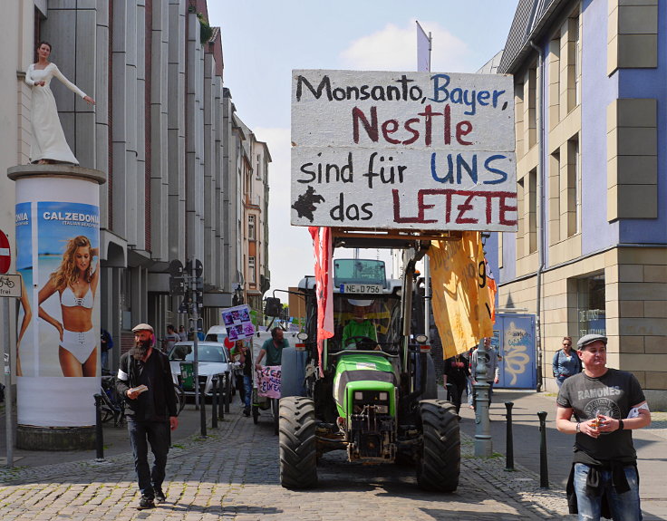 © www.mutbuergerdokus.de: 'March against Monsanto, Bayer & BASF'