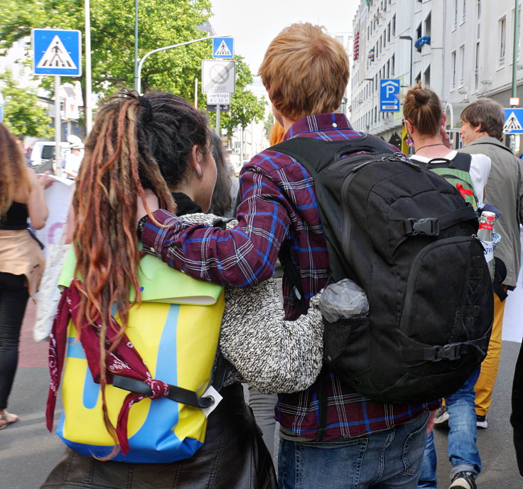 © www.mutbuergerdokus.de: 'March against Monsanto, Bayer & BASF'