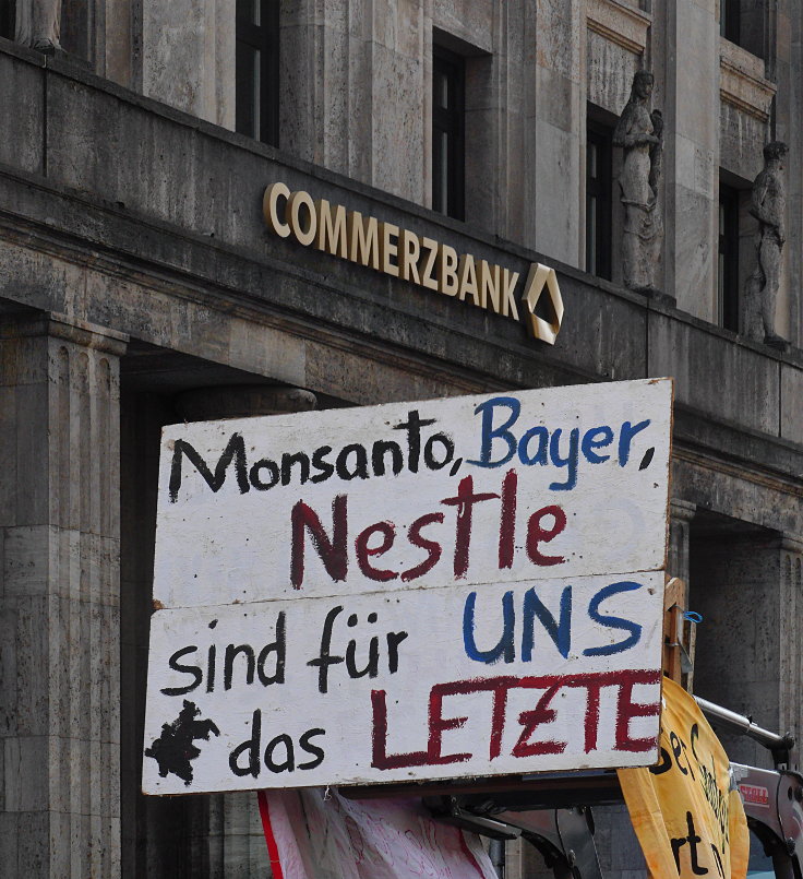 © www.mutbuergerdokus.de: 'March against Monsanto, Bayer & BASF'