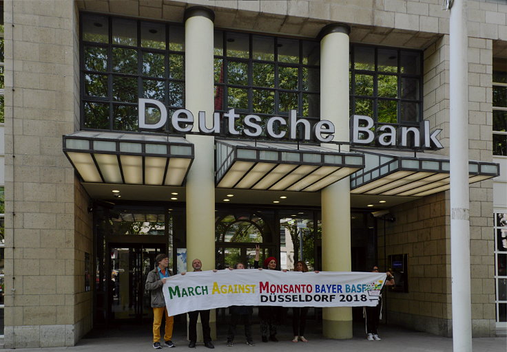 © www.mutbuergerdokus.de: 'March against Monsanto, Bayer & BASF'