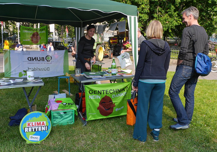 © www.mutbuergerdokus.de: 'March against Monsanto, Bayer & BASF'