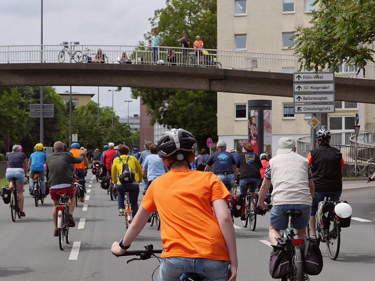 © www.mutbuergerdokus.de: 11. 'Kölner Fahrrad-Sternfahrt'