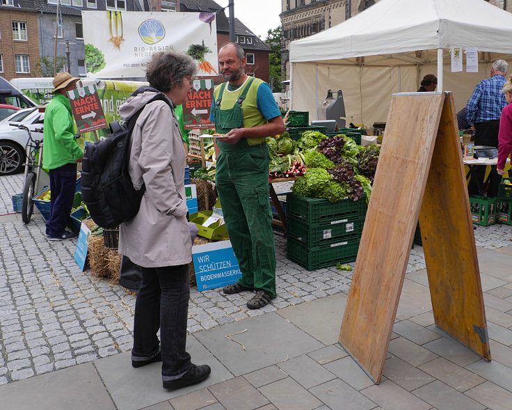 © www.mutbuergerdokus.de: 3. 'Umweltmarkt Neuss'