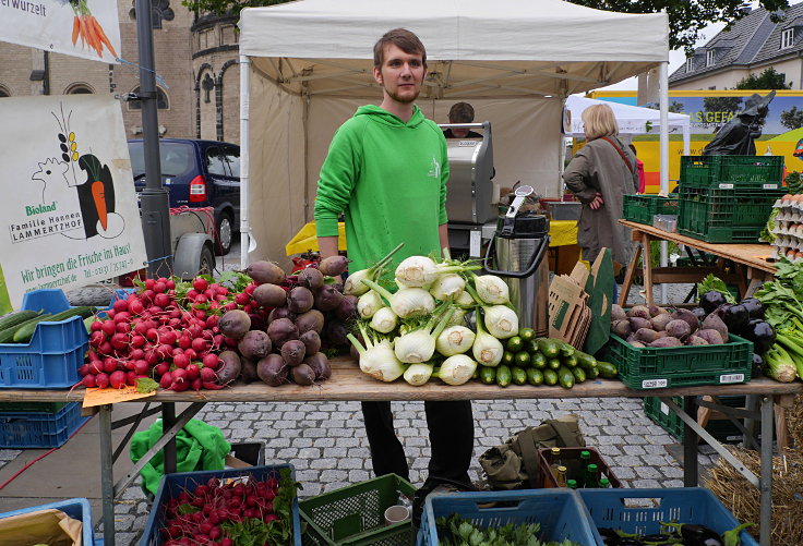 © www.mutbuergerdokus.de: 3. 'Umweltmarkt Neuss'