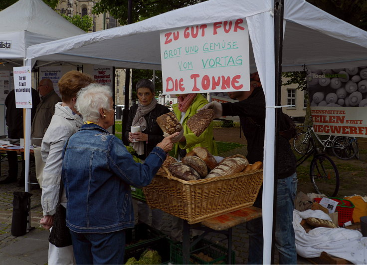 © www.mutbuergerdokus.de: 3. 'Umweltmarkt Neuss'