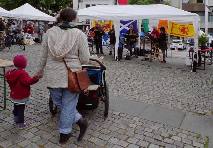 © www.mutbuergerdokus.de: 3. 'Umweltmarkt Neuss'