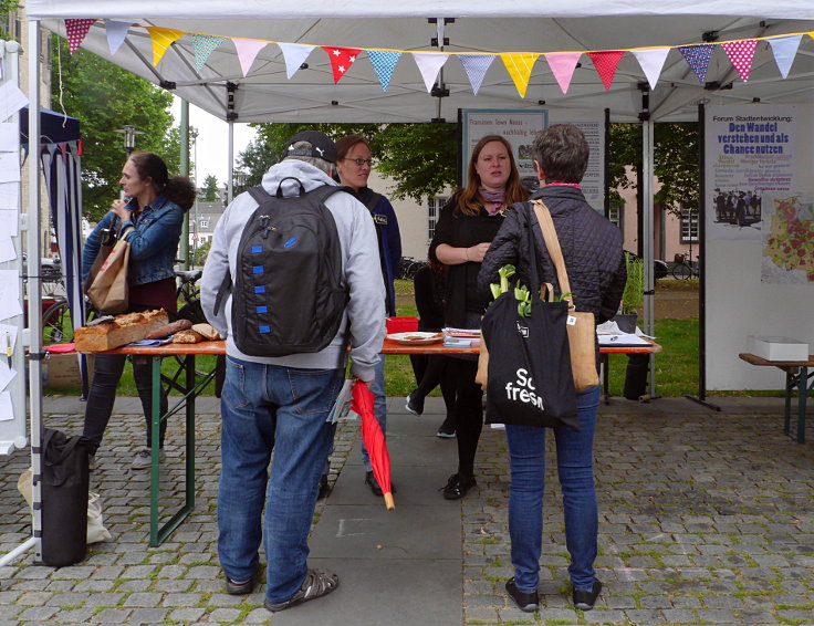 © www.mutbuergerdokus.de: 3. 'Umweltmarkt Neuss'